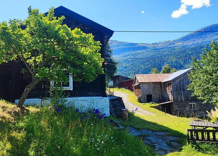 山林小屋 The Old Farm Lykkeslet