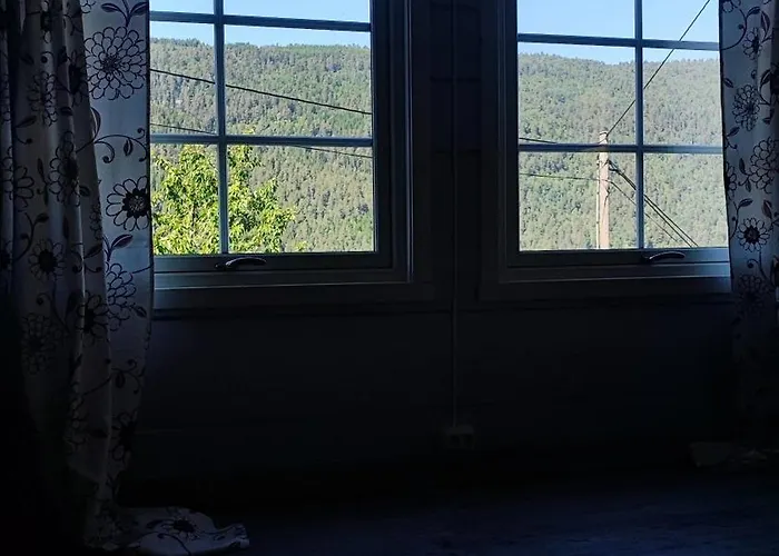 山林小屋 The Old Farm Lykkeslet